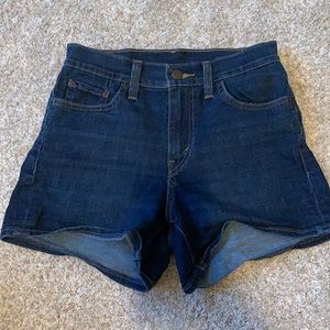 Levi shorts high waisted